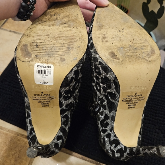 Siver Glitter and Cheetah Boots - Picture 7 of 7